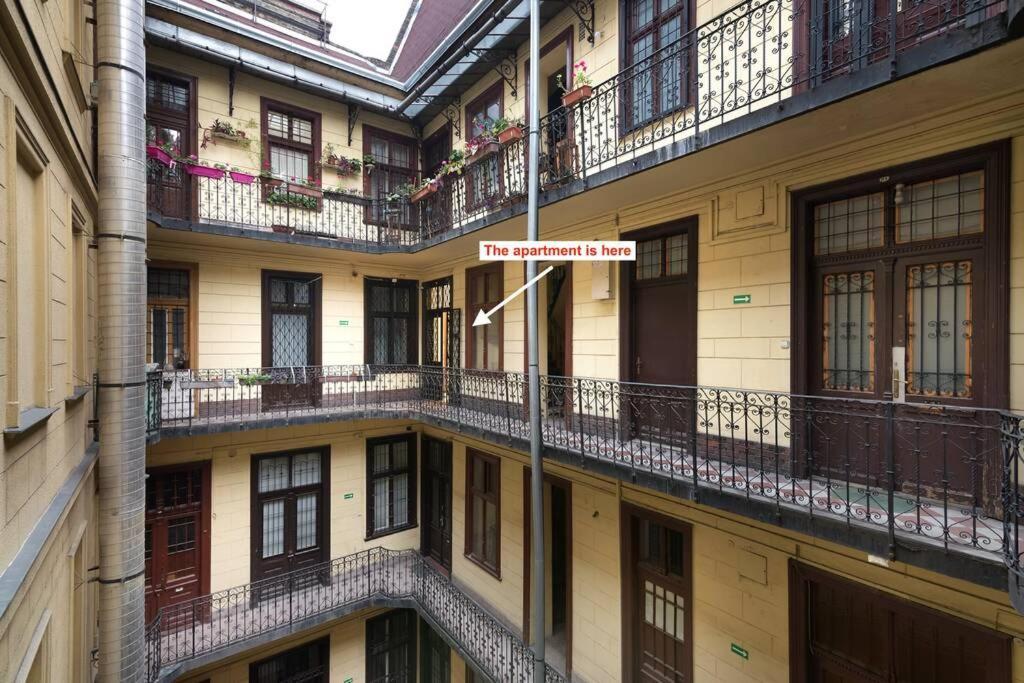 Contemporary Hidden Gem Art-Deco Residence Budapeste Exterior foto